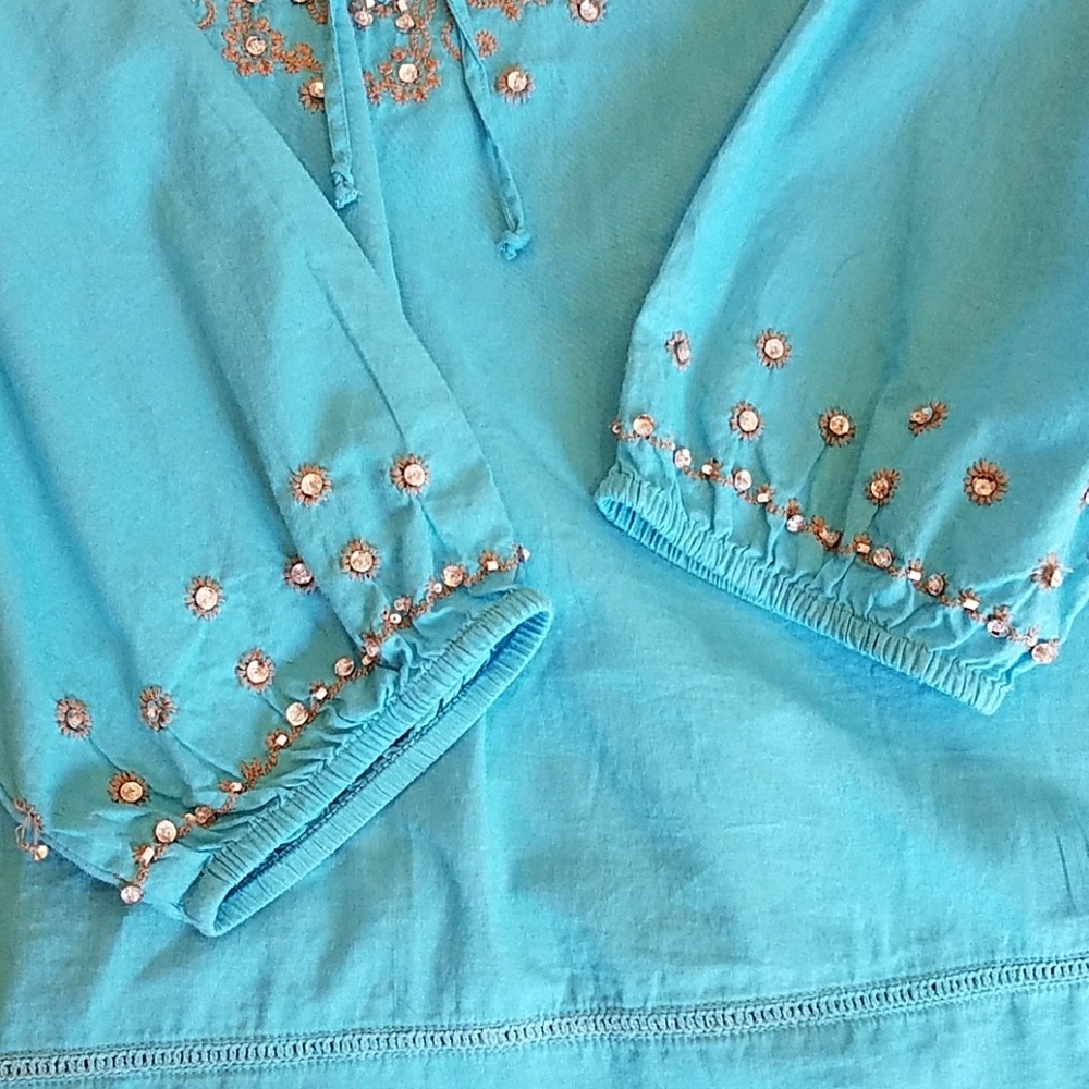 Intro Embellished Blouse - Picture 4 of 8
